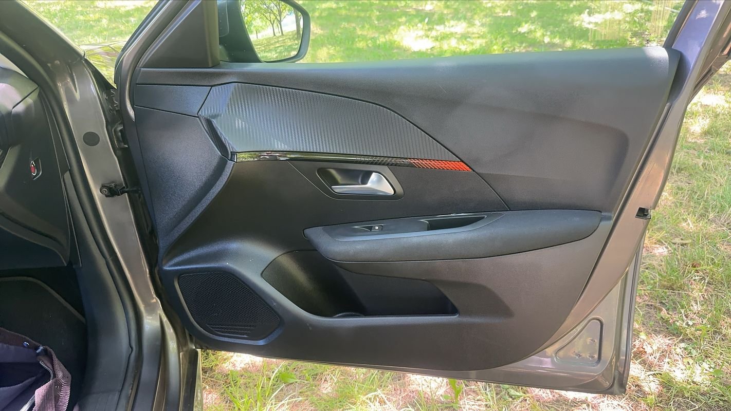 Peugeot 208 - Photo 24