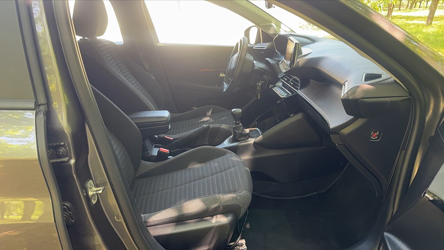 Peugeot 208 - Photo 26