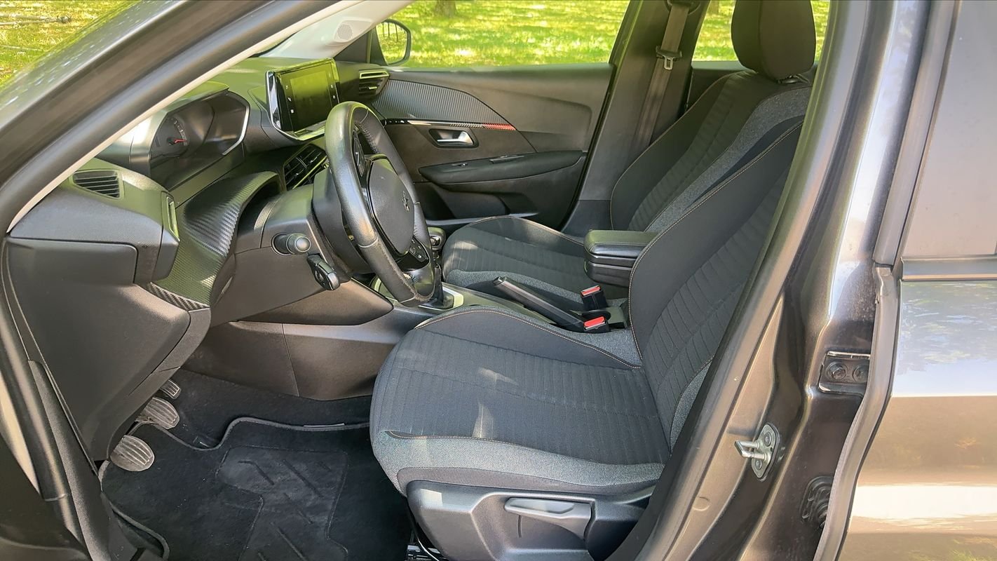 Peugeot 208 - Photo 28