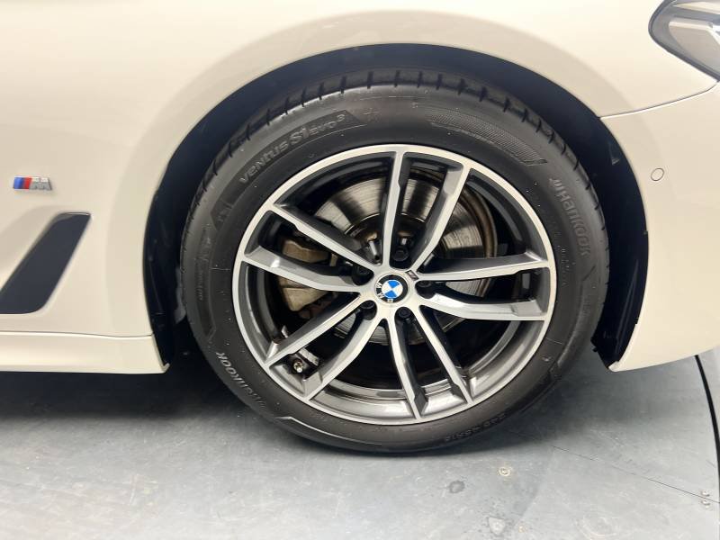 BMW Série 5 - Photo 17