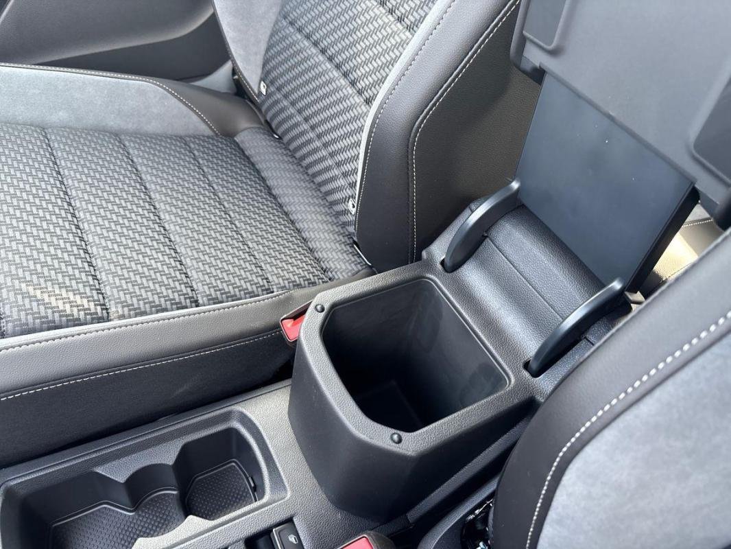Volkswagen T-Roc - Photo 12