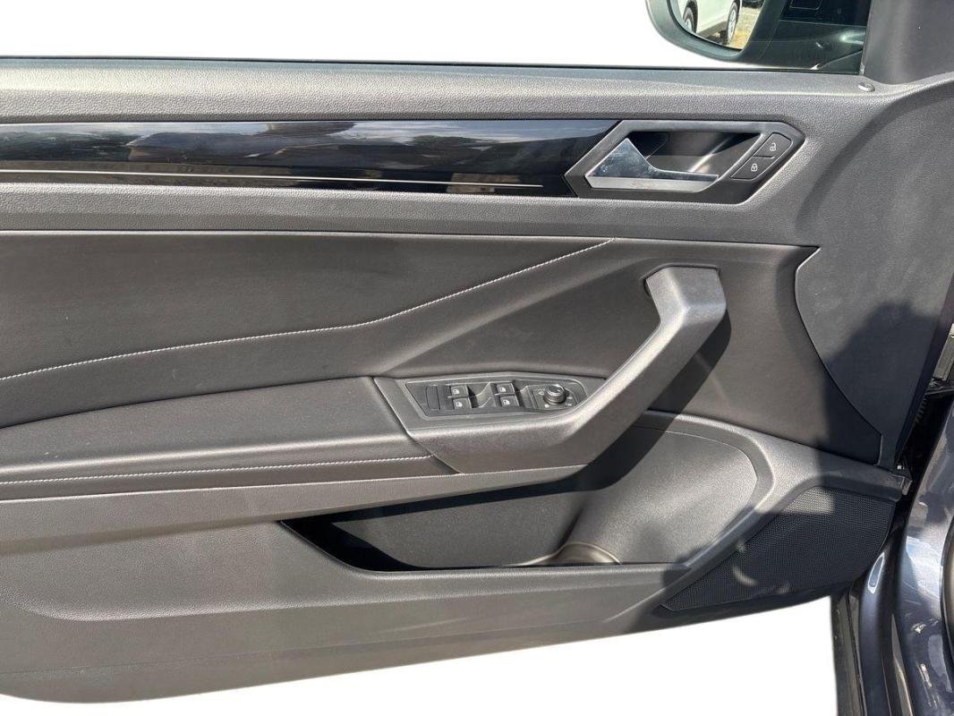Volkswagen T-Roc - Photo 15