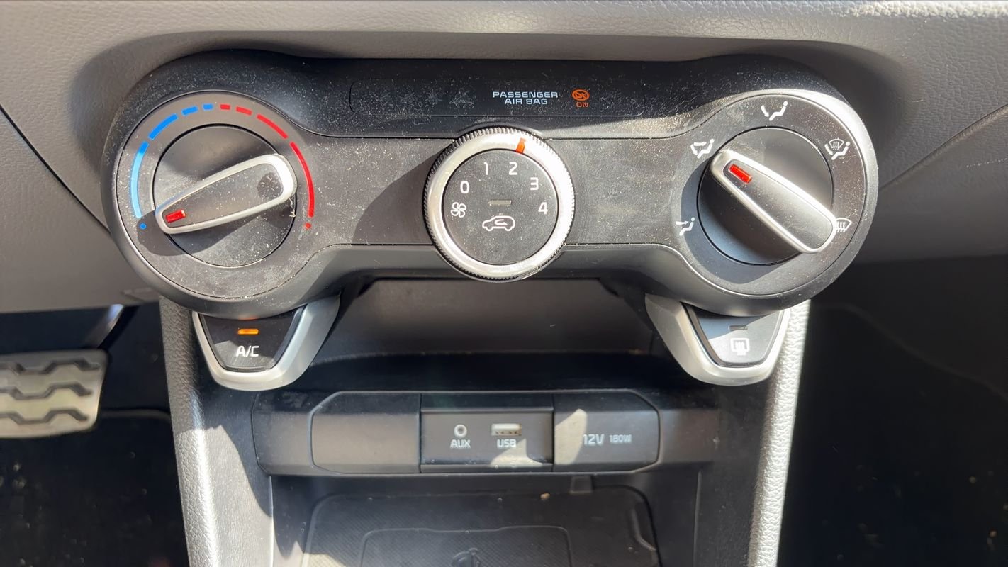 Kia Picanto - Photo 13