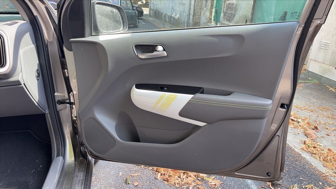 Kia Picanto - Photo 23