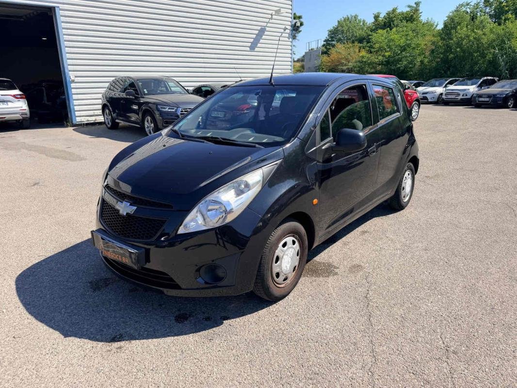 Chevrolet Spark - Photo 1