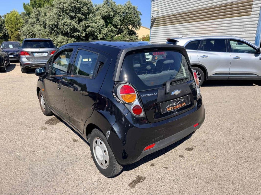 Chevrolet Spark - Photo 4