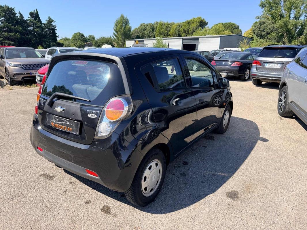 Chevrolet Spark - Photo 6