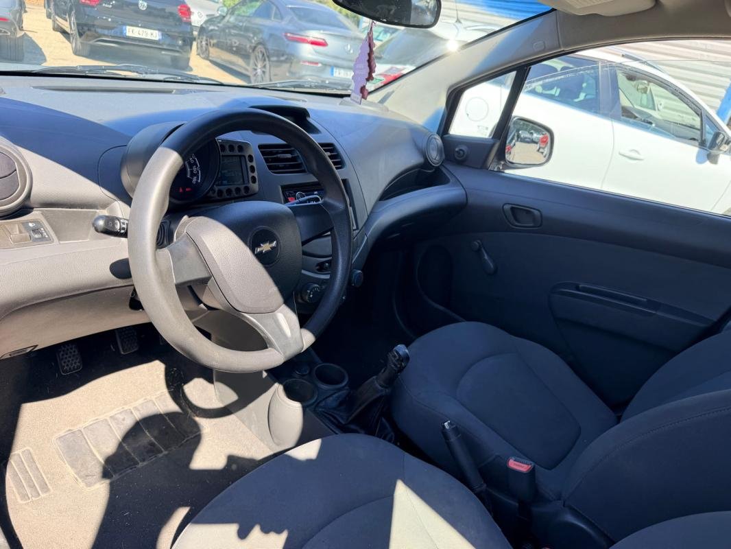 Chevrolet Spark - Photo 9
