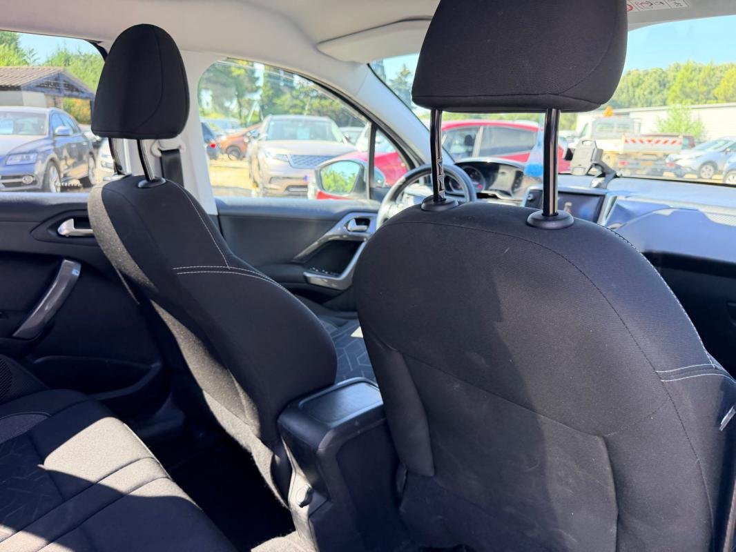 Peugeot 2008 - Photo 11