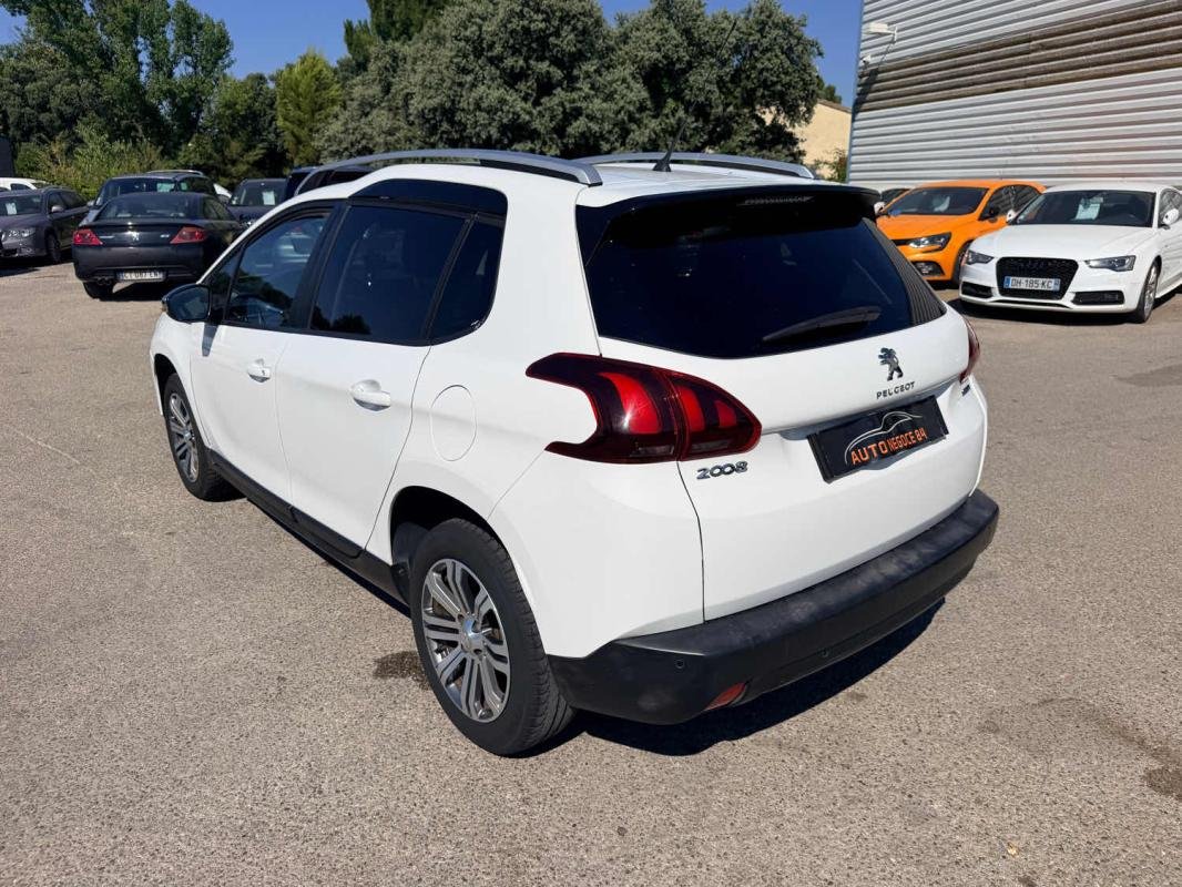 Peugeot 2008 - Photo 4