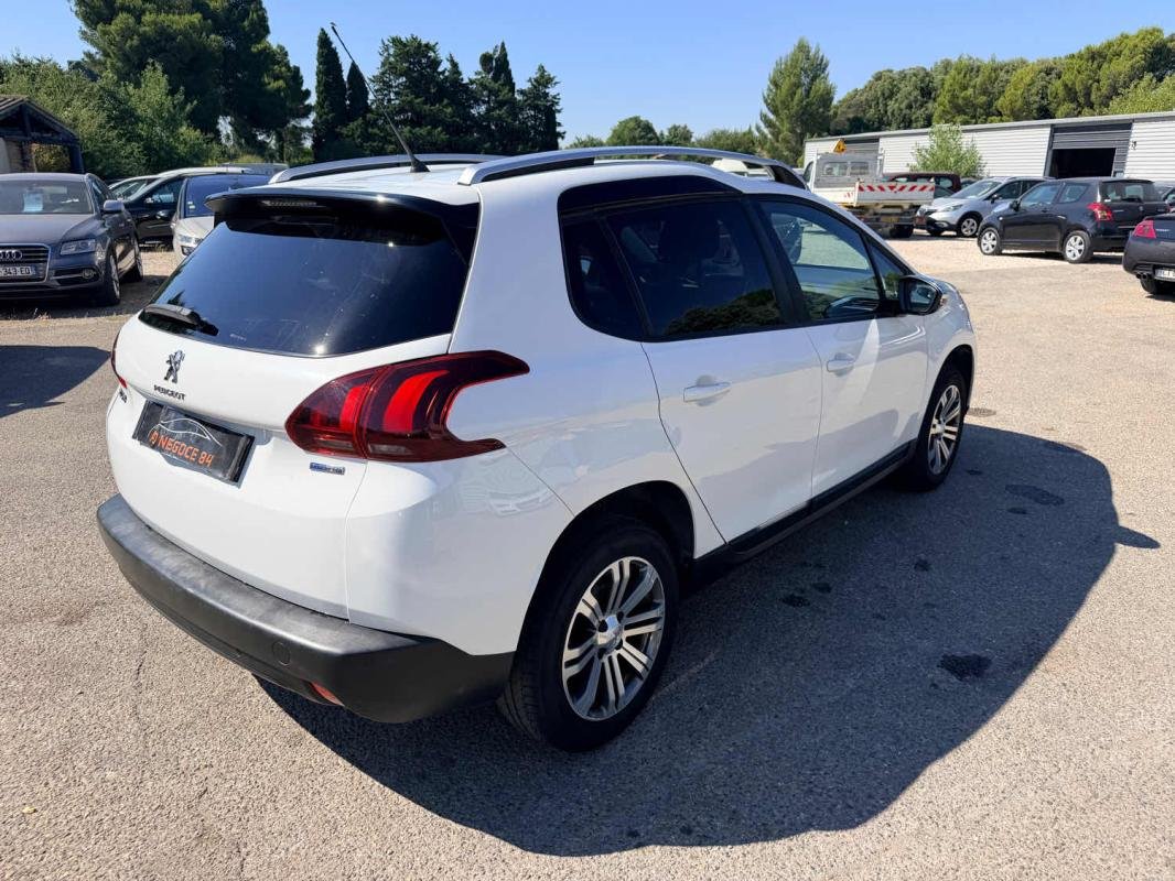 Peugeot 2008 - Photo 6