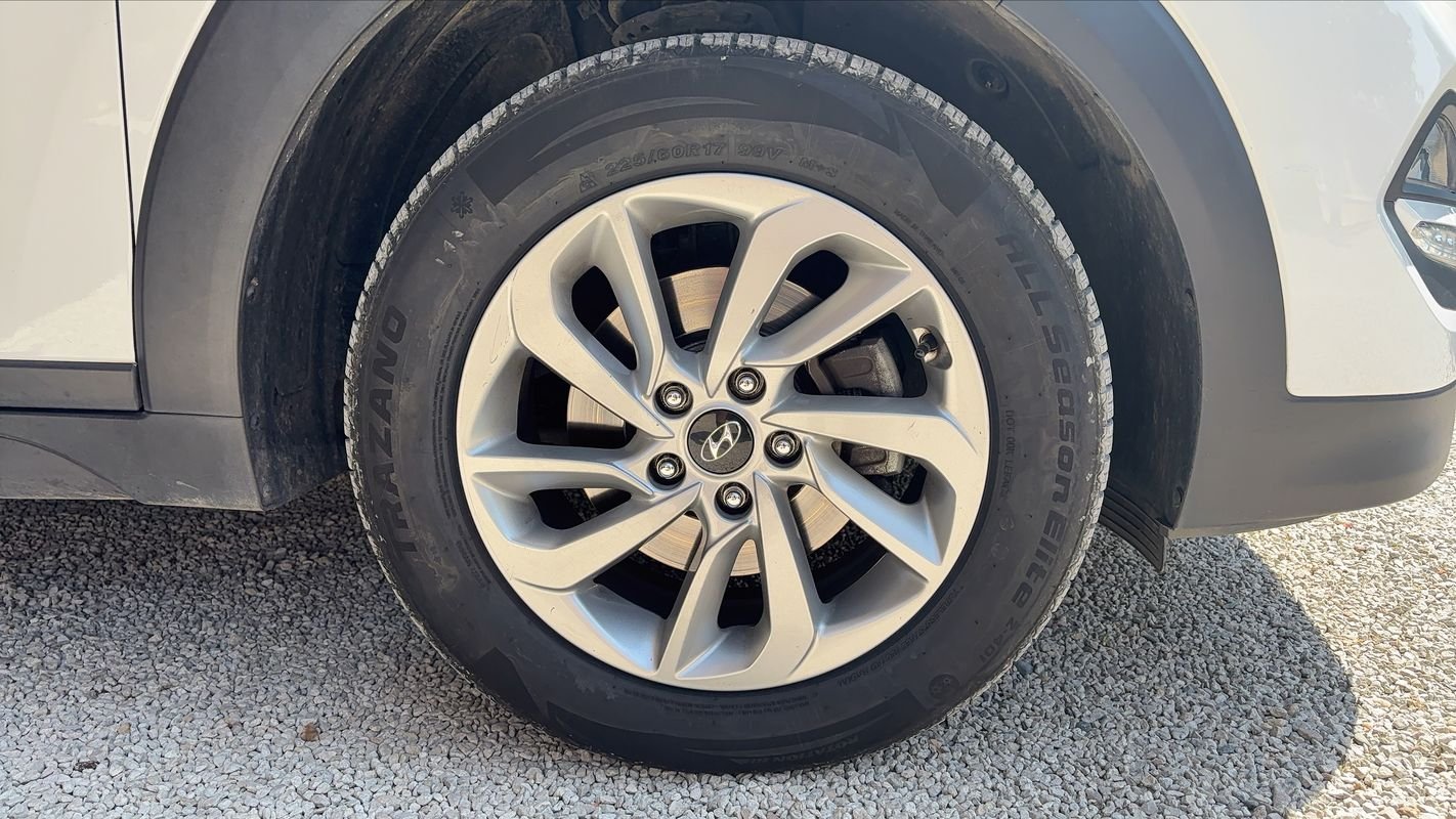 Hyundai Tucson - Photo 17