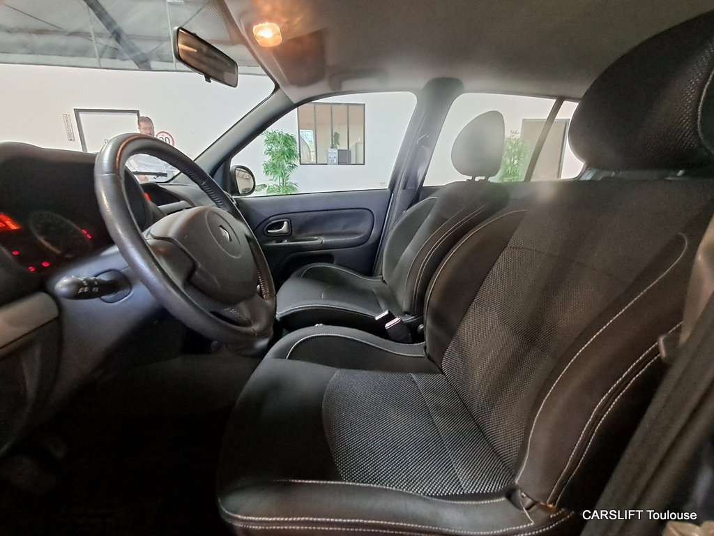 Renault Clio - Photo 12