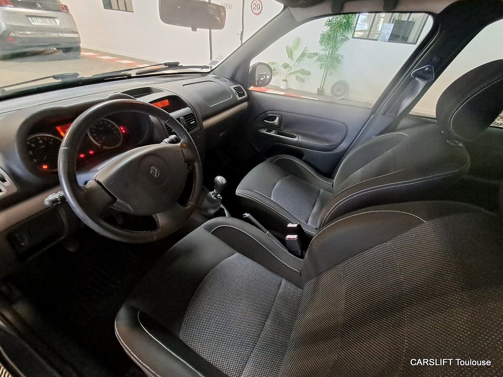 Renault Clio - Photo 14