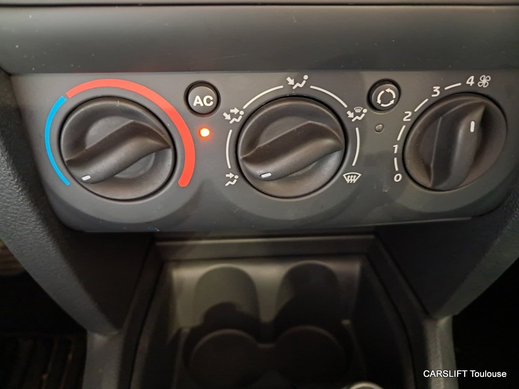 Renault Clio - Photo 21