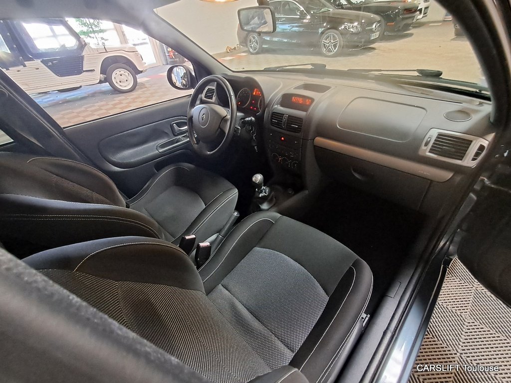 Renault Clio - Photo 10