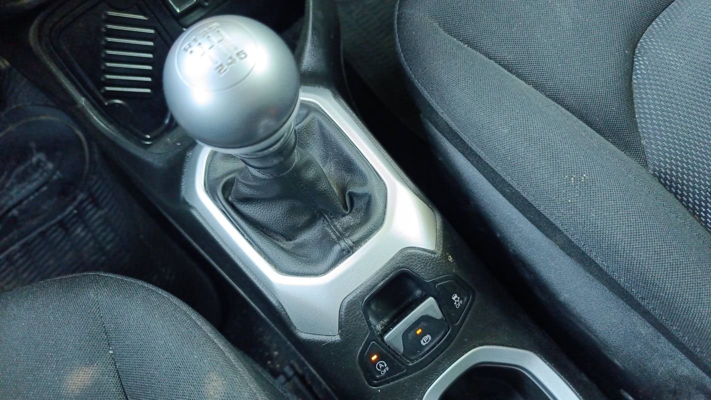 Jeep Renegade - Photo 28