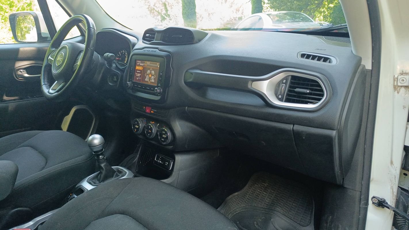 Jeep Renegade - Photo 10
