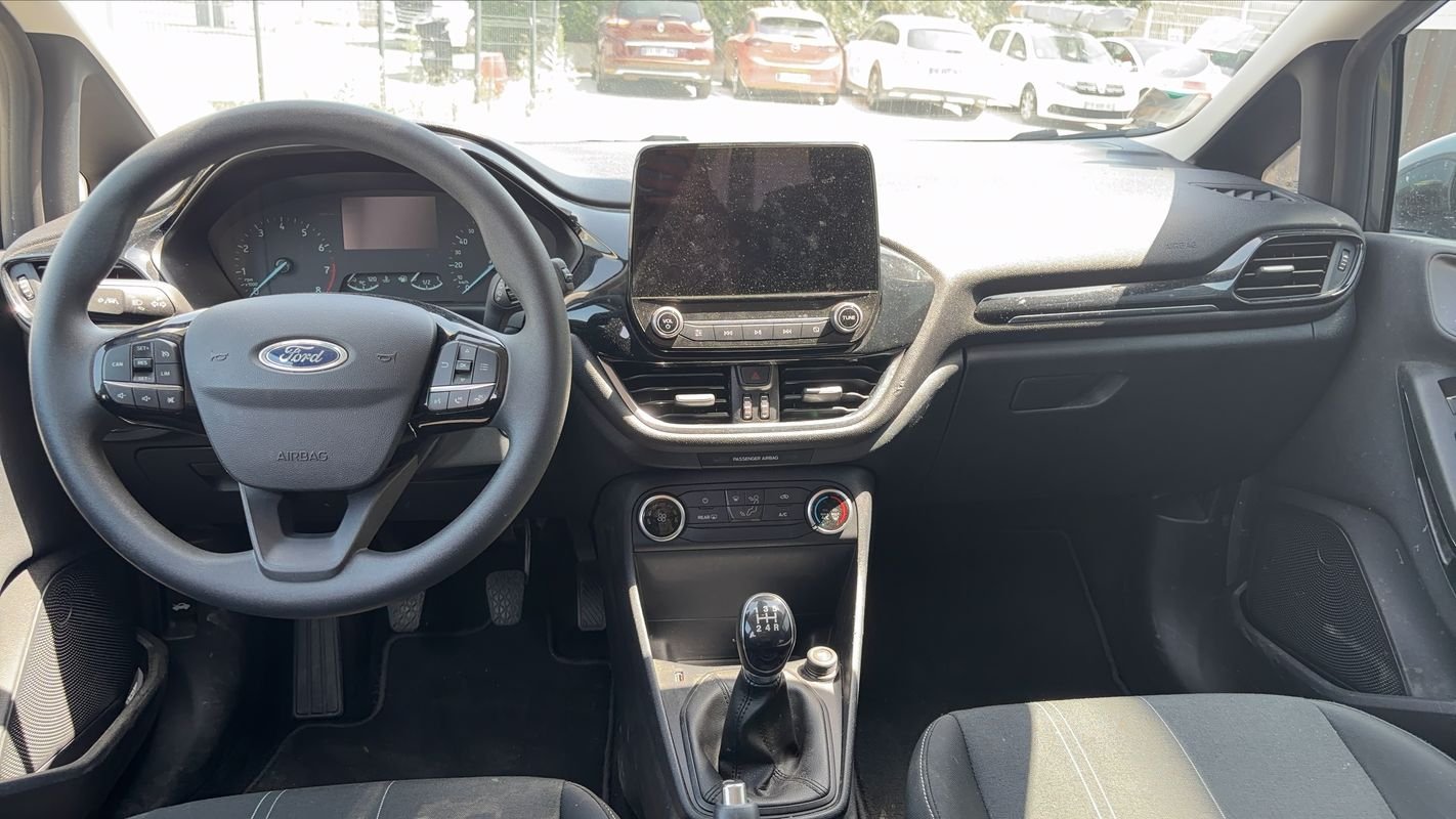 Ford Fiesta - Photo 11