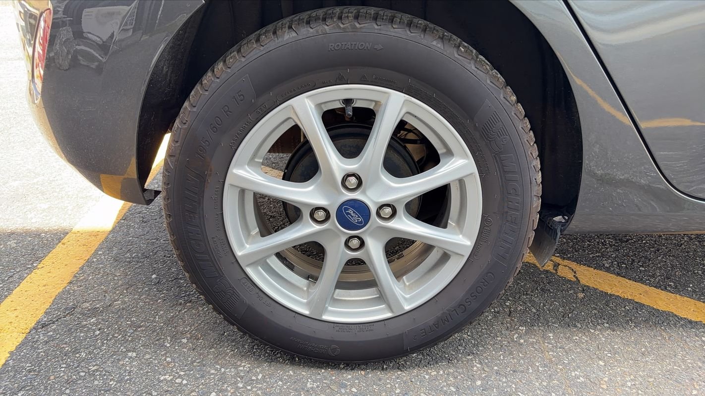 Ford Fiesta - Photo 16