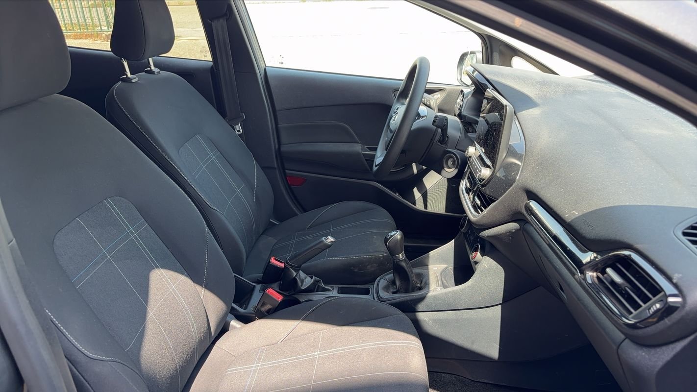 Ford Fiesta - Photo 27
