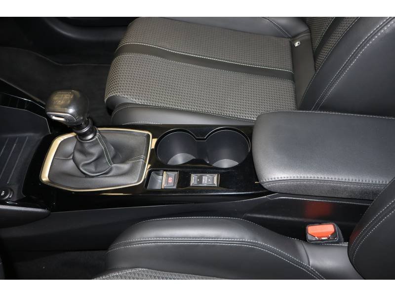 Peugeot 208 - Photo 22