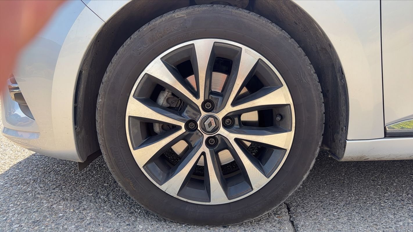 Renault Clio - Photo 18