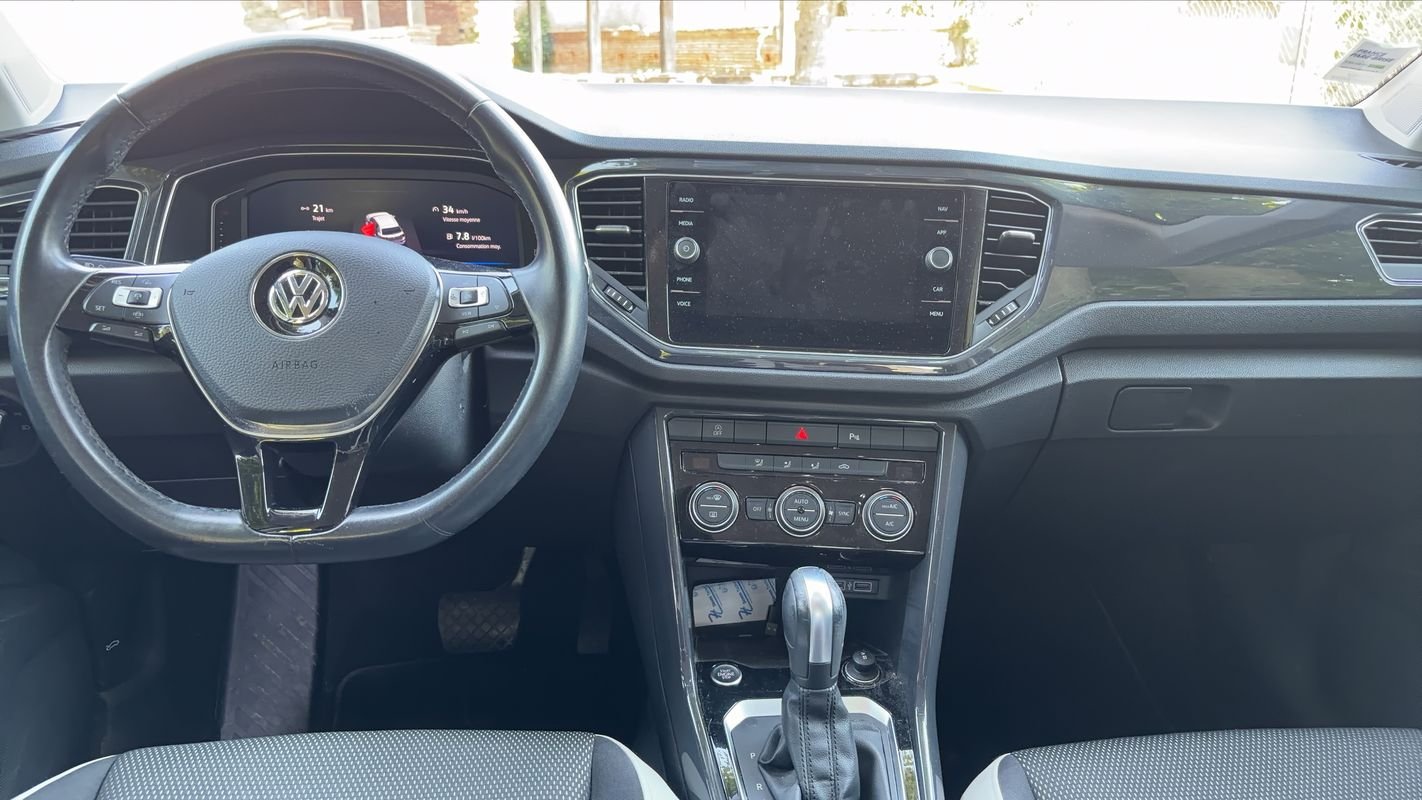 Volkswagen T-Roc - Photo 11