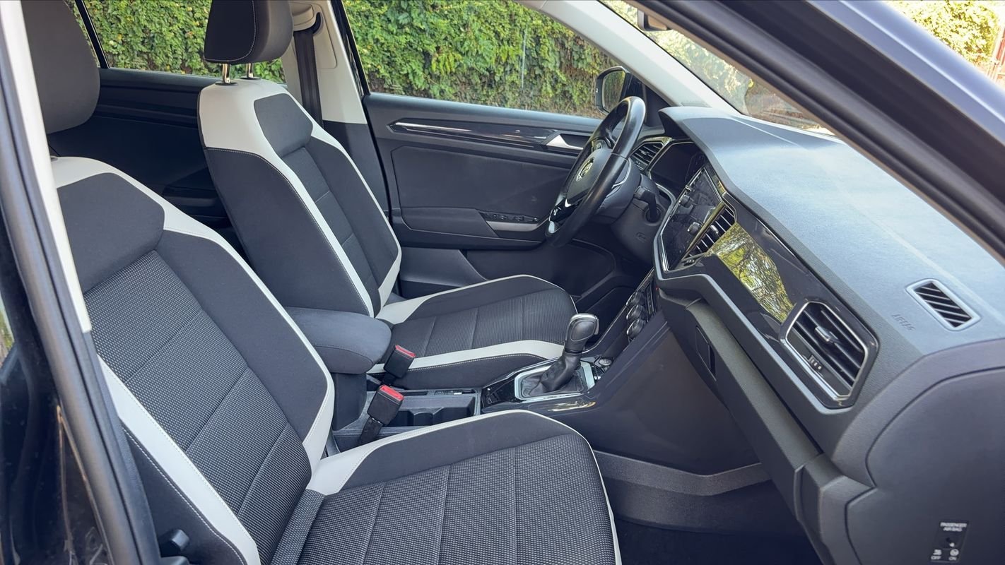 Volkswagen T-Roc - Photo 25