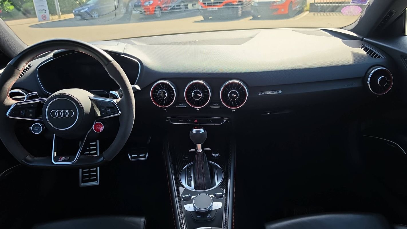 Audi TT RS Coupé - Photo 23