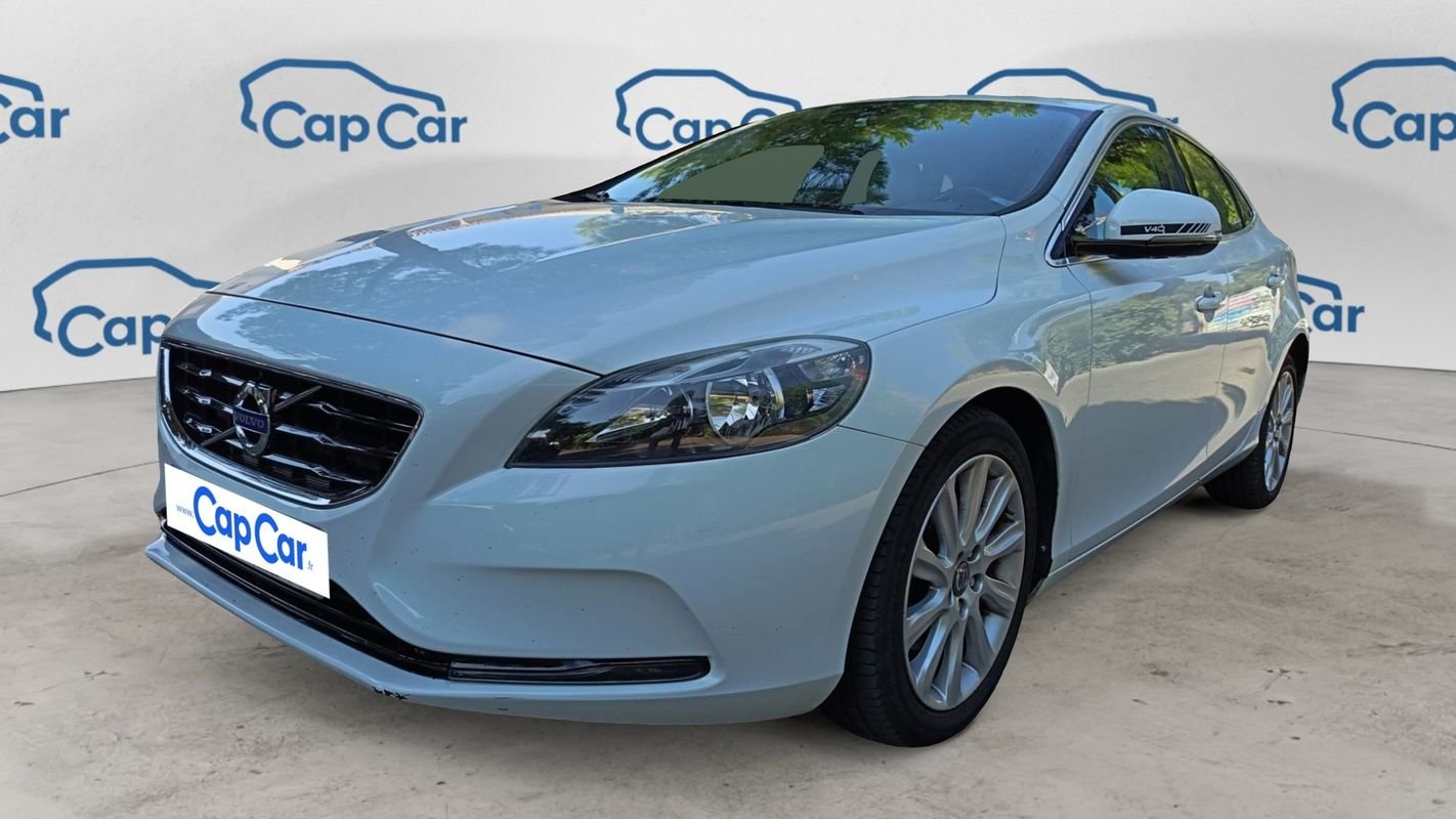 Volvo V40 - Photo 1