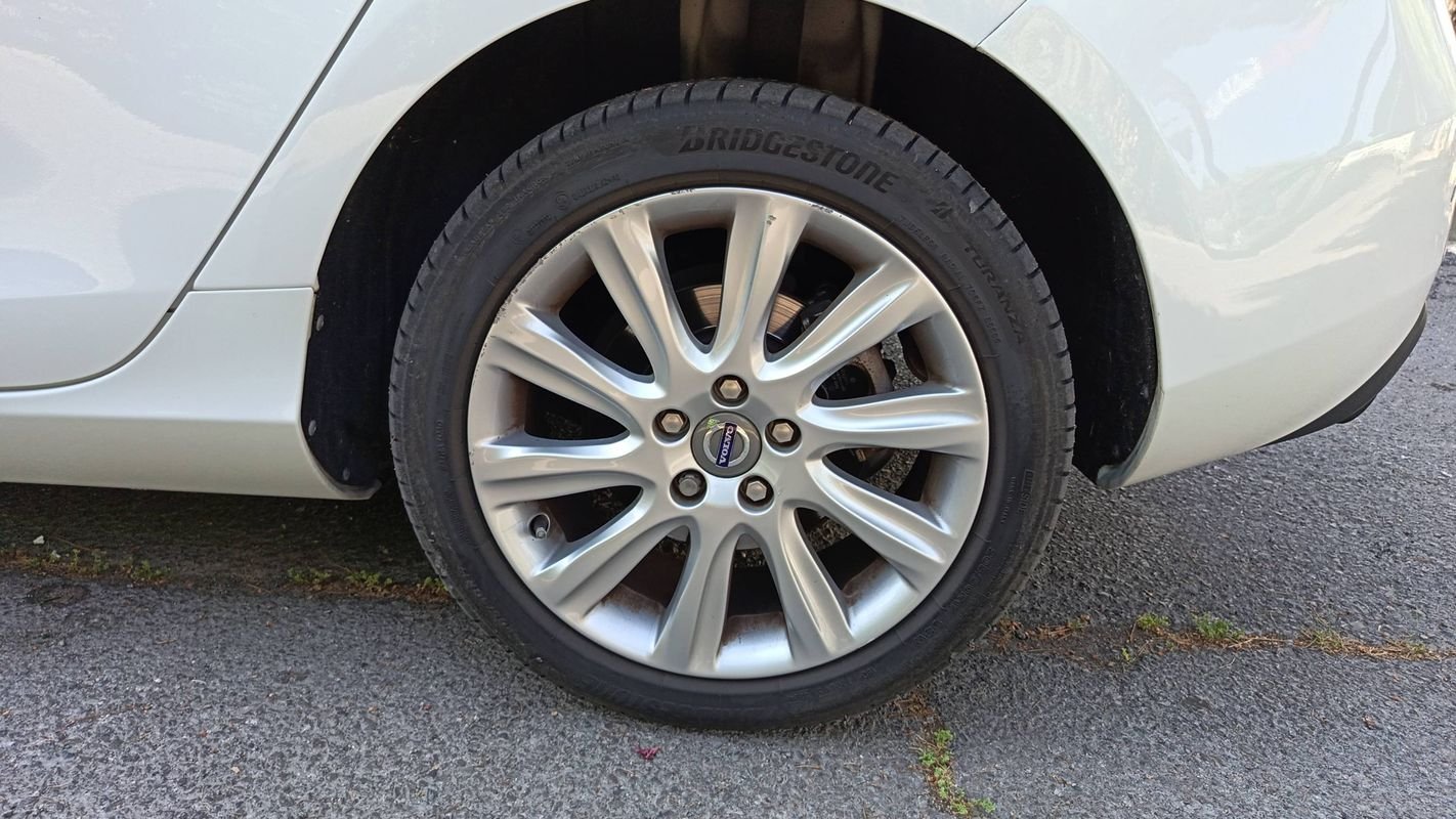 Volvo V40 - Photo 19