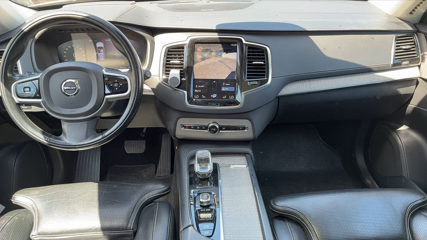 Volvo XC90 - Photo 11