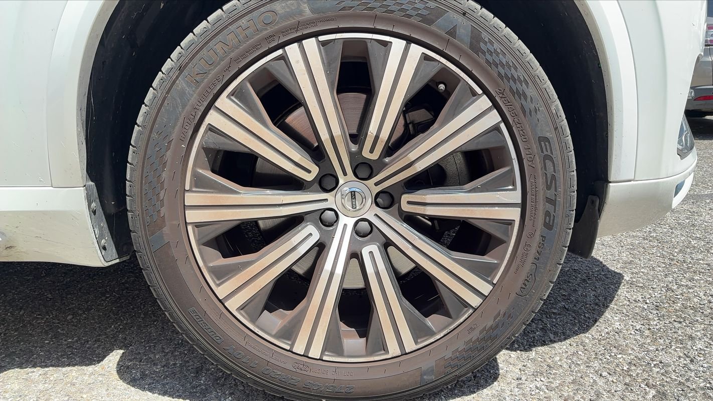 Volvo XC90 - Photo 17