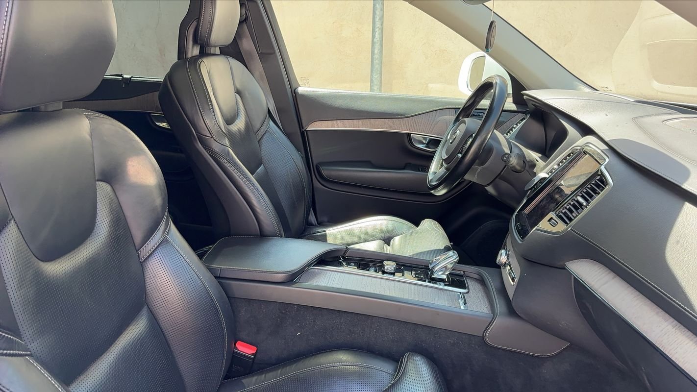 Volvo XC90 - Photo 29