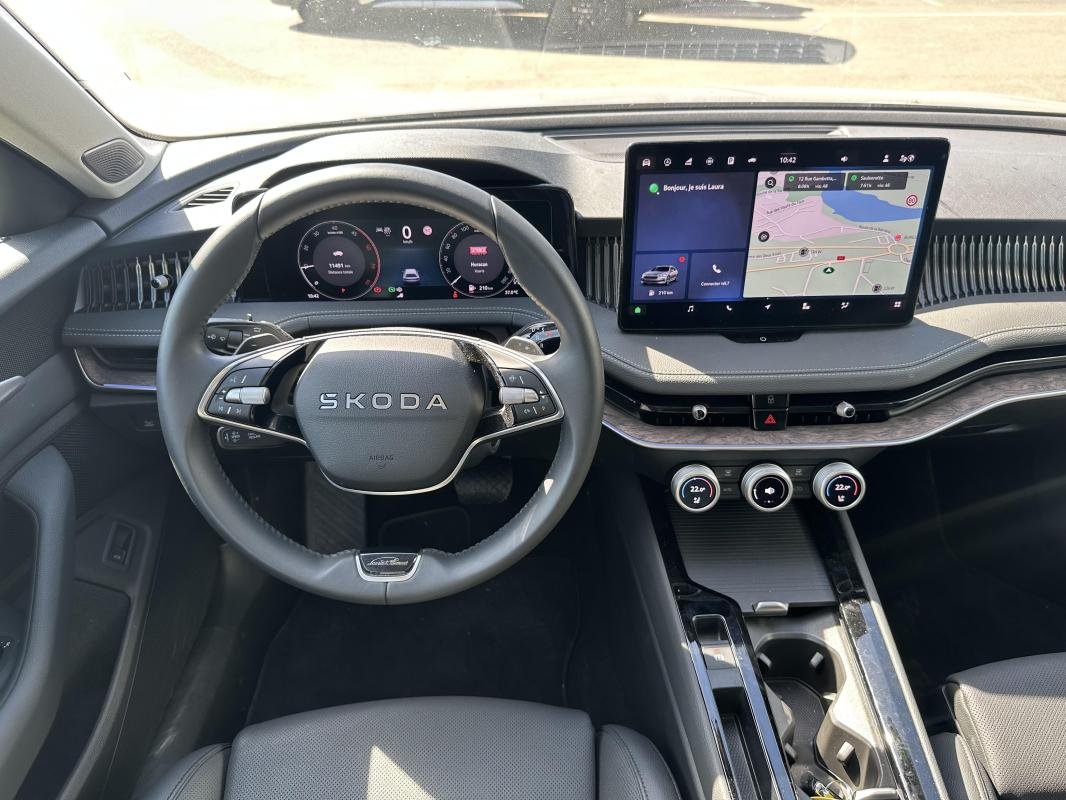 Skoda Superb Combi - Photo 12