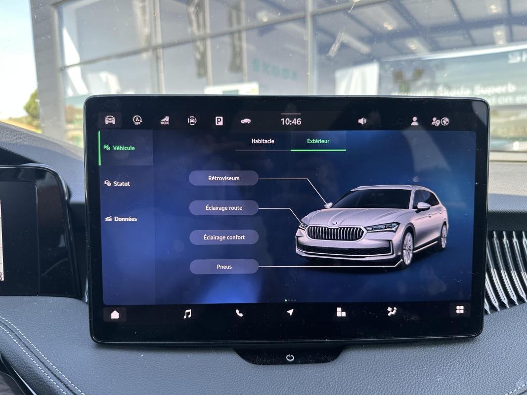 Skoda Superb Combi - Photo 22