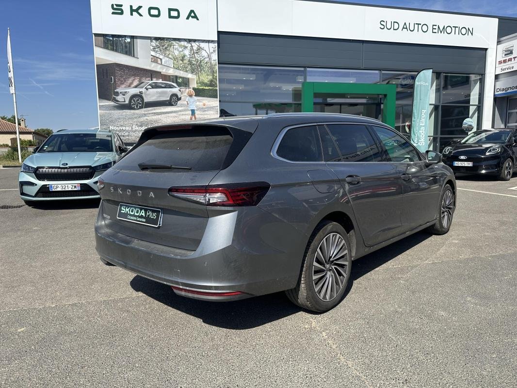Skoda Superb Combi - Photo 5