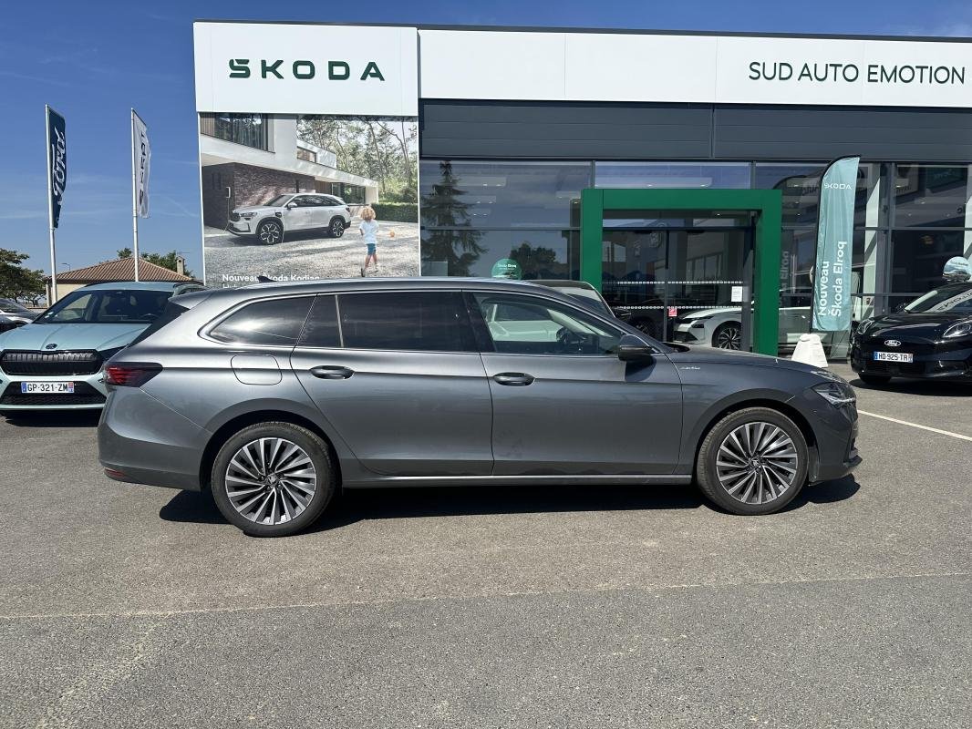 Skoda Superb Combi - Photo 6
