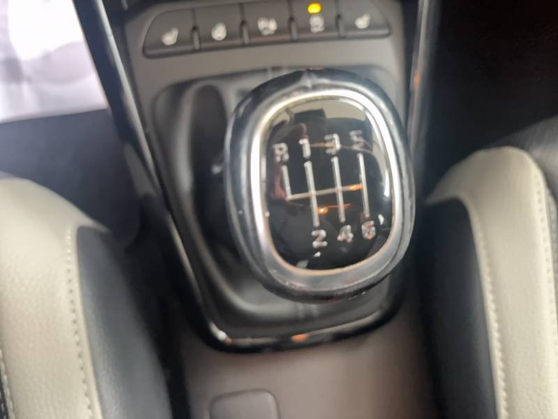 Kia Stonic - Photo 29