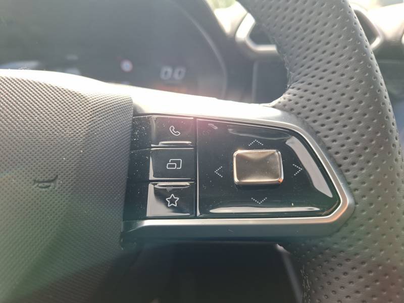 MG ZS - Photo 25