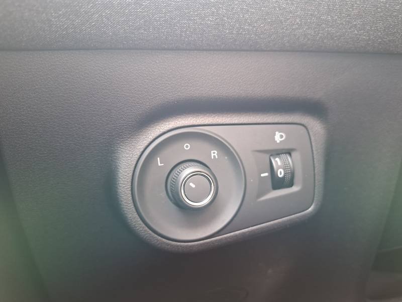 MG ZS - Photo 30