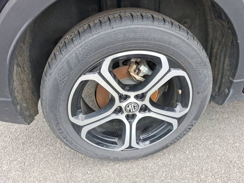 MG ZS - Photo 12