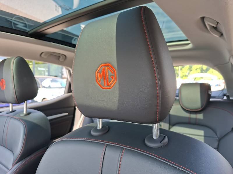MG ZS - Photo 18