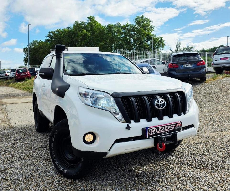 Toyota Land Cruiser - Photo 8