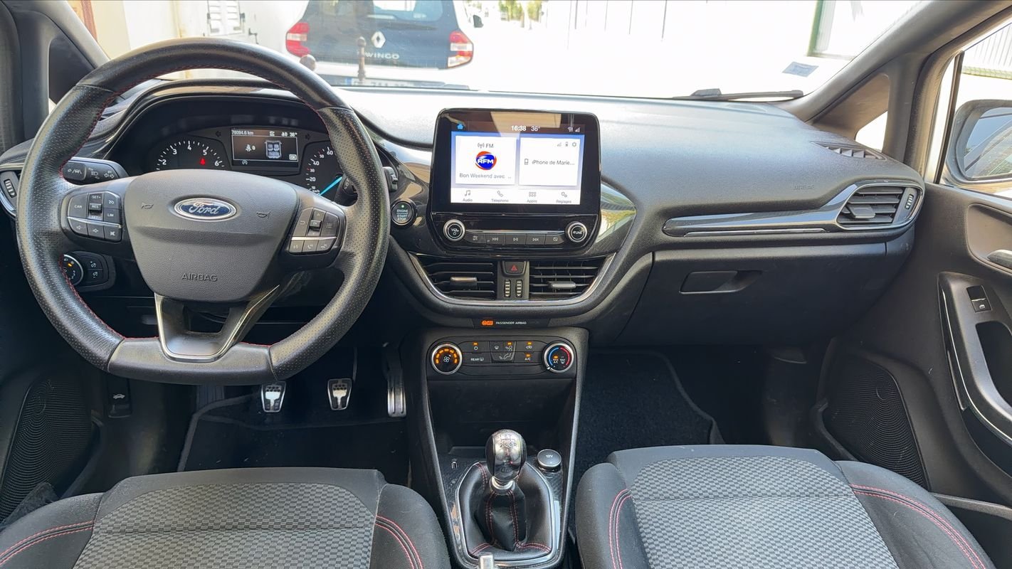 Ford Fiesta - Photo 11