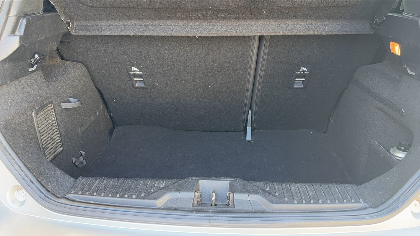 Ford Fiesta - Photo 14