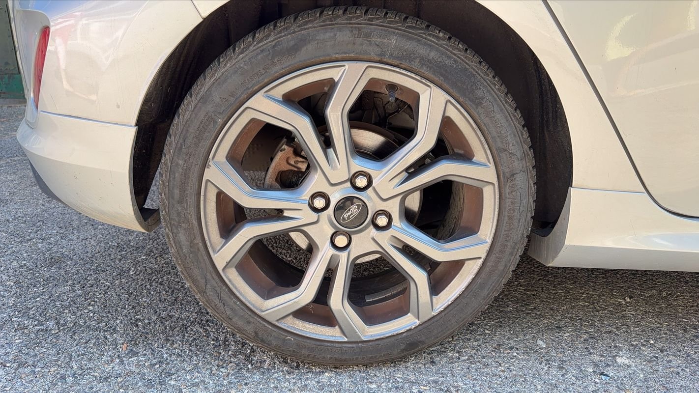 Ford Fiesta - Photo 16