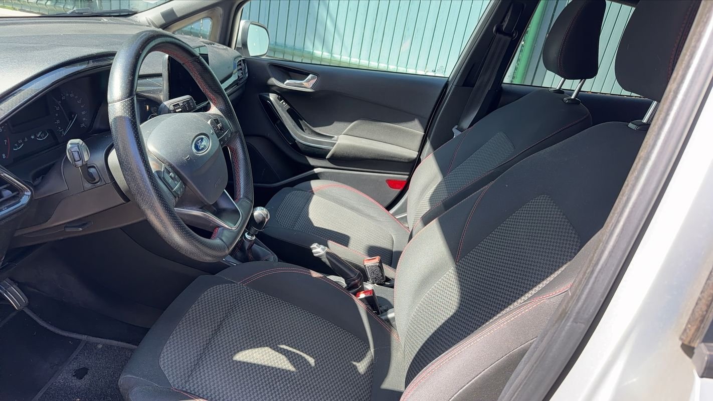 Ford Fiesta - Photo 28