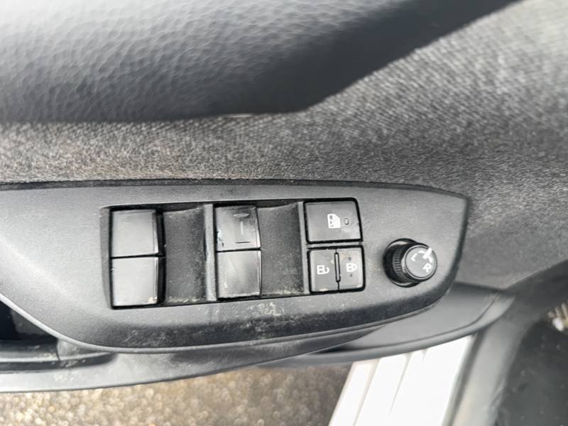 Toyota Yaris - Photo 18